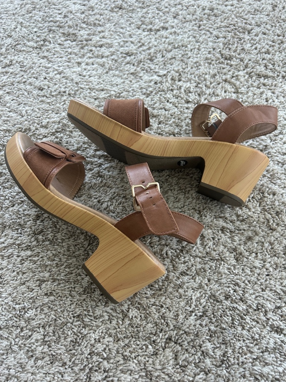 Women's Wooden Heel Brown Buckle Strap Sandals - Picture 5 of 5